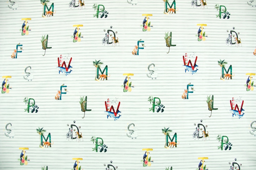Buchstaben 150cm mehrfarbig auf hellgrau Baumwoll-Jersey 