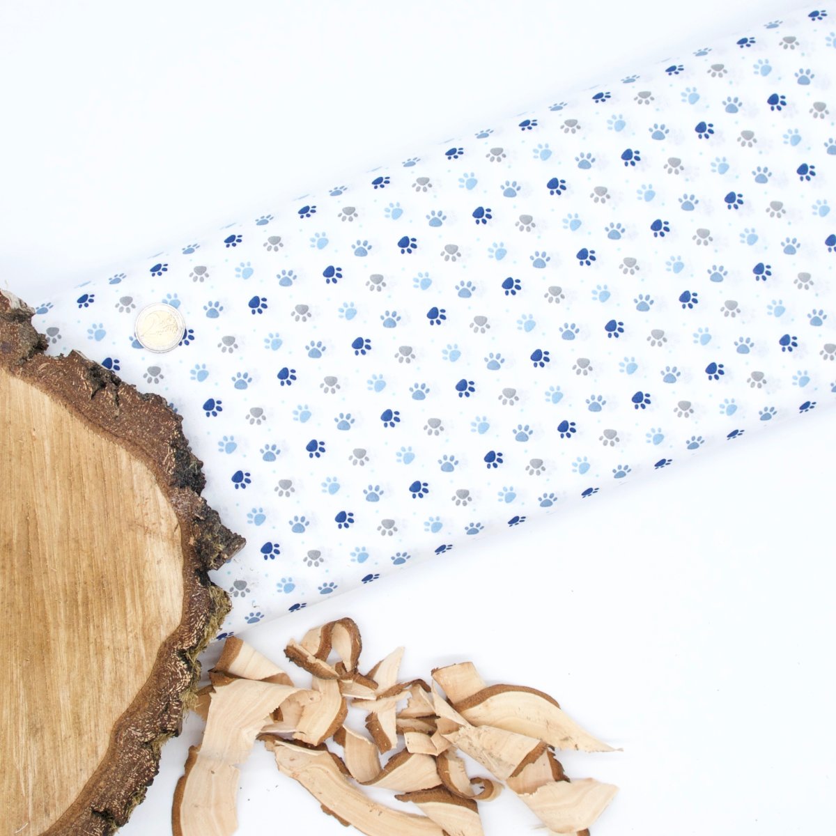 Baumwollstoff Patoune kleine Tatzen blau