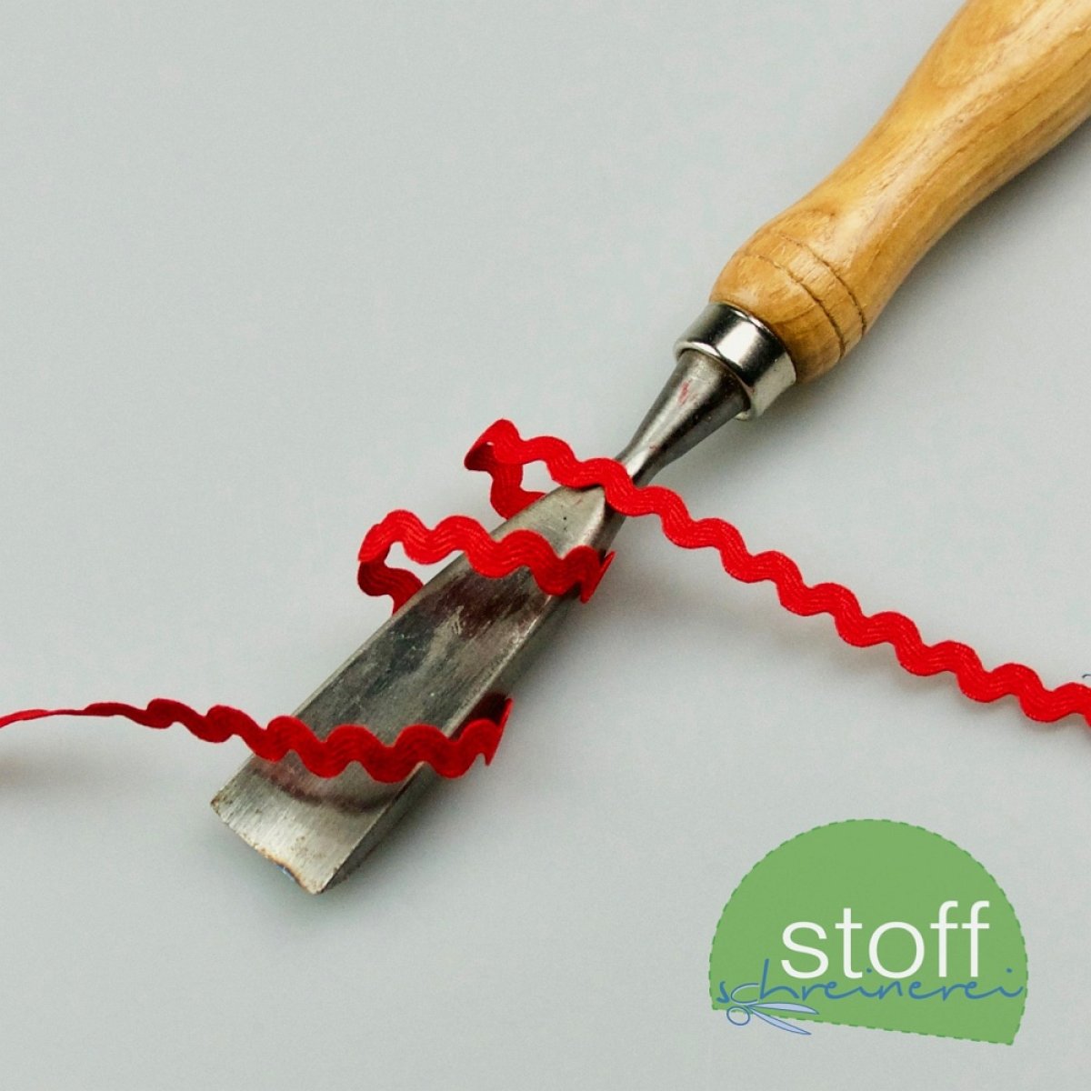 1m Zackenlitze rot 5 mm kochecht