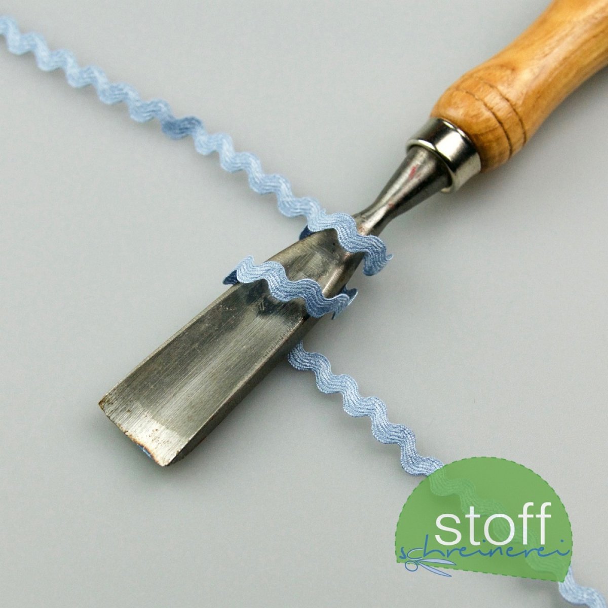 1m Zackenlitze hellblau 5 mm kochecht